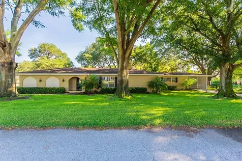 10 W Lake Hamilton Circle Winter Haven FL 33881