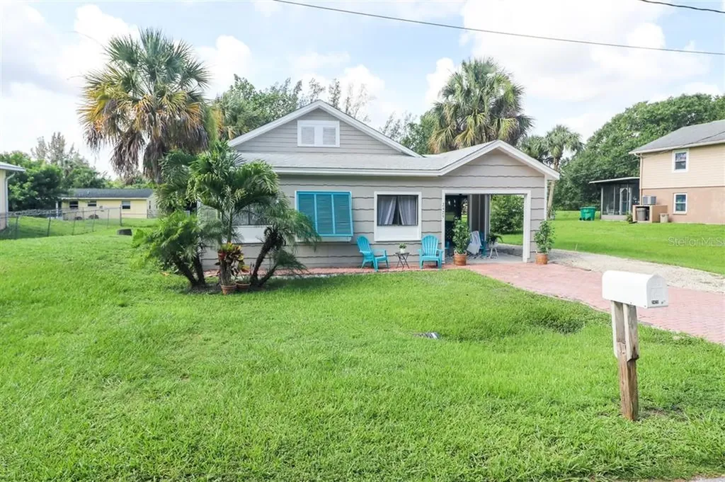 2425 Myrtle Avenue Punta Gorda FL 33950