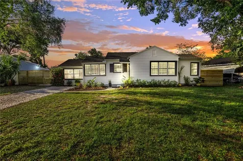1017 W Banister Avenue Tampa FL 33603