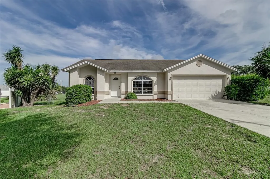 709 Hunt Drive Lake Wales FL 33853