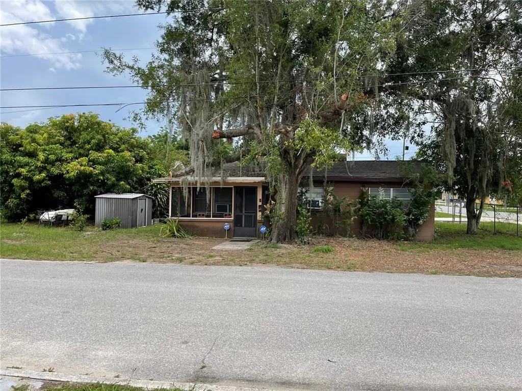 300 Joe Hilton Street Avon Park FL 33825