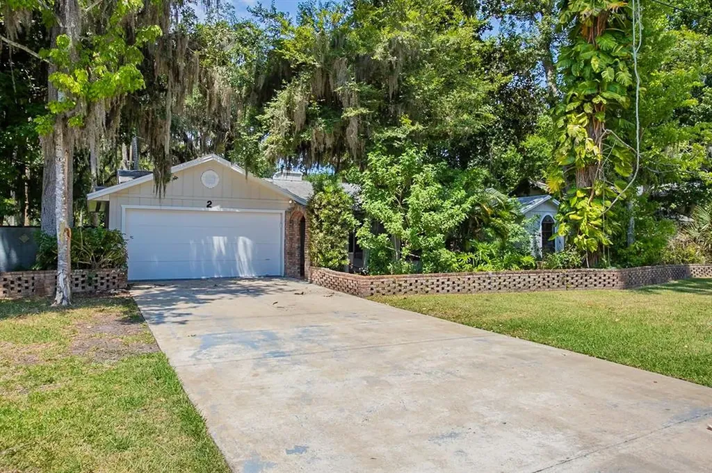 2 Woodgate Court Ormond Beach FL 32174