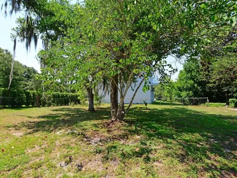 510 E 1st Avenue Mount Dora FL 32757