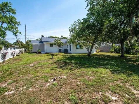 510 E 1st Avenue Mount Dora FL 32757