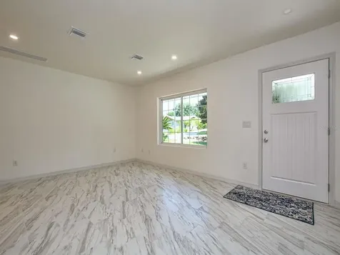 510 E 1st Avenue Mount Dora FL 32757