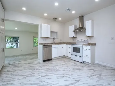 510 E 1st Avenue Mount Dora FL 32757
