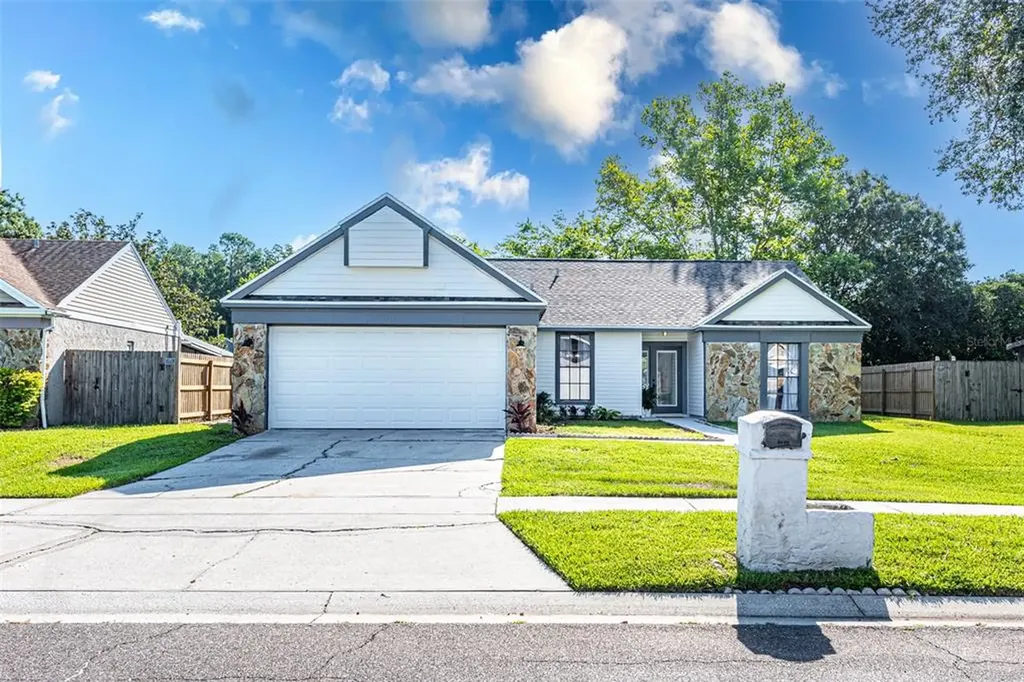 1312 Peachfield Drive Valrico FL 33596