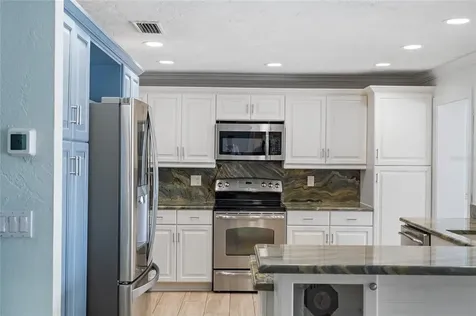 4360 39th Street S St Petersburg FL 33711