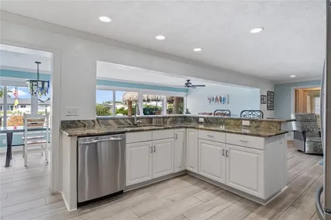 4360 39th Street S St Petersburg FL 33711