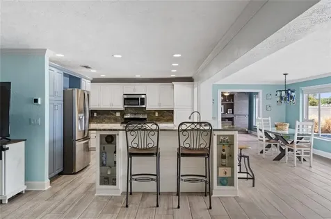 4360 39th Street S St Petersburg FL 33711