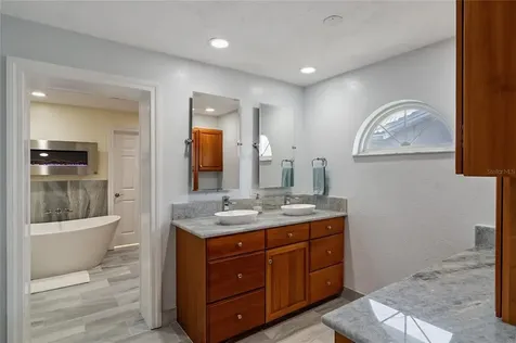 4360 39th Street S St Petersburg FL 33711