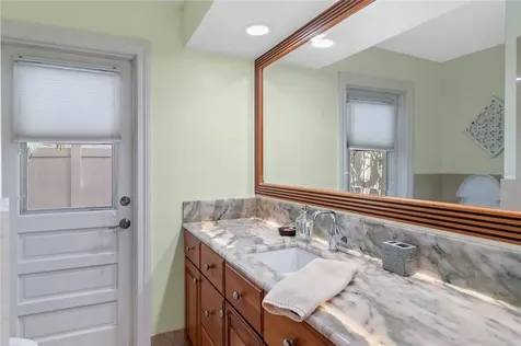 4360 39th Street S St Petersburg FL 33711