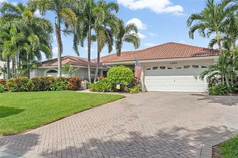 4360 39th Street S St Petersburg FL 33711