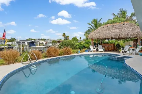 4360 39th Street S St Petersburg FL 33711
