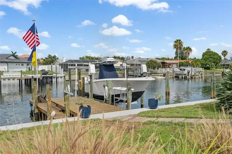4360 39th Street S St Petersburg FL 33711
