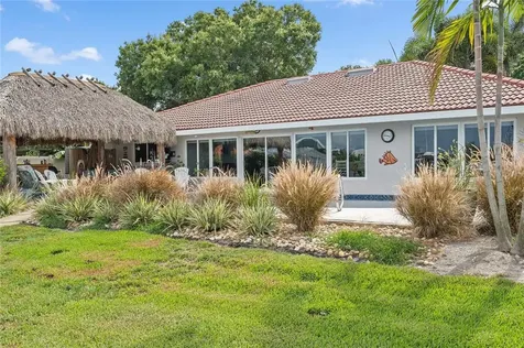 4360 39th Street S St Petersburg FL 33711