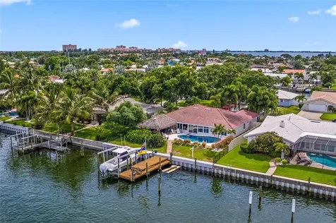 4360 39th Street S St Petersburg FL 33711