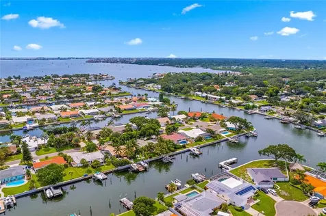 4360 39th Street S St Petersburg FL 33711