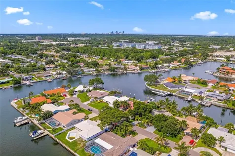 4360 39th Street S St Petersburg FL 33711