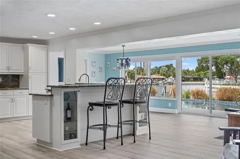 4360 39th Street S St Petersburg FL 33711