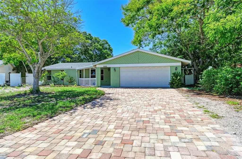 6406 37th Avenue Circle W Bradenton FL 34209