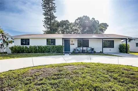 7480 1st Street N St Petersburg FL 33702