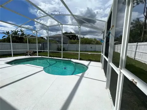 910 Oxford Drive Davenport FL 33897