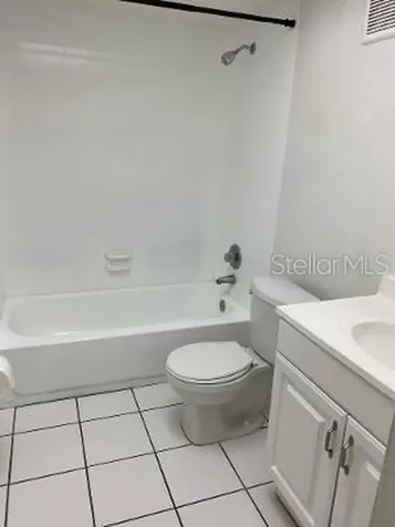 2401 N End Street Orlando FL 32837