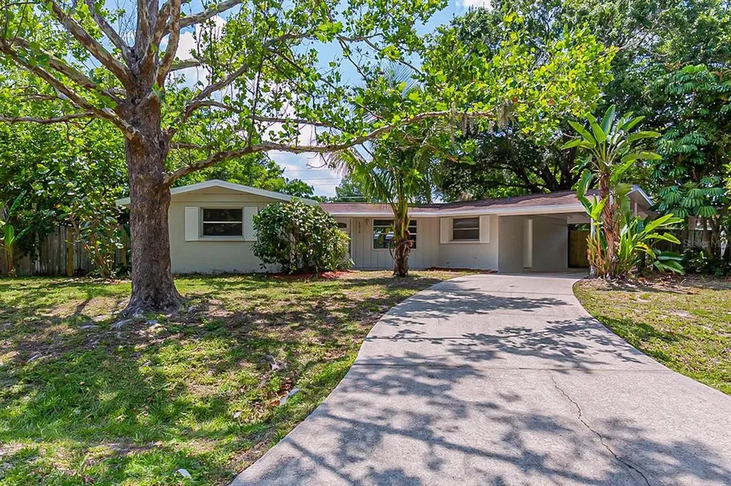4214 Groveland Avenue Sarasota FL 34231