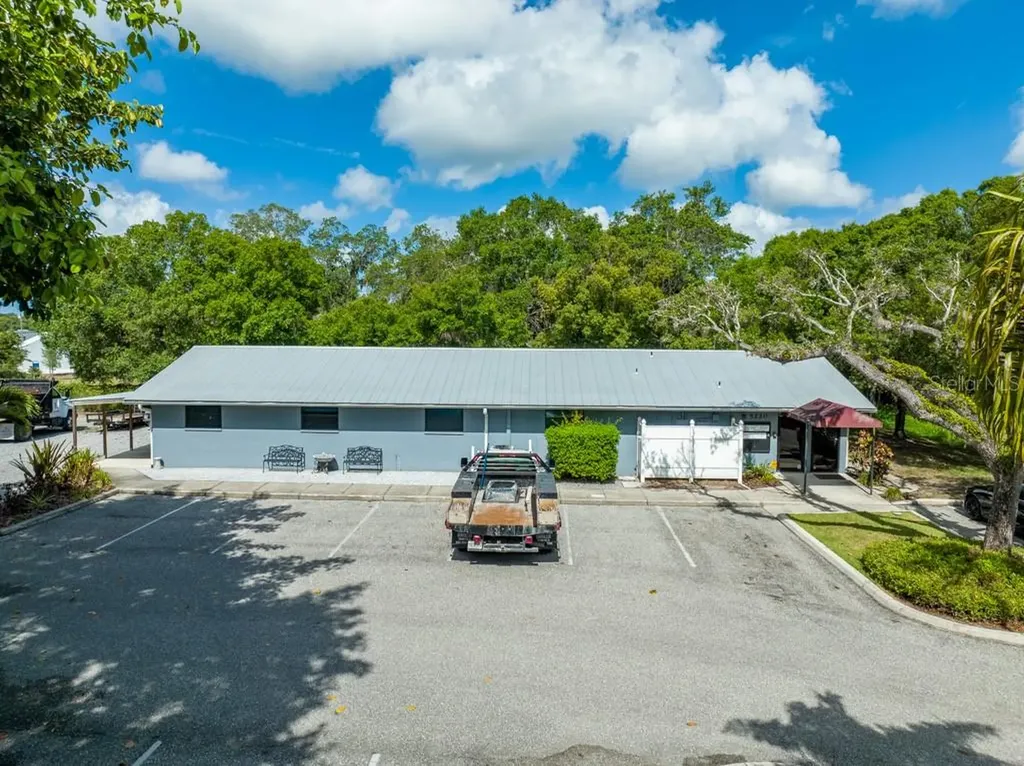 5230 Mcintosh Road Sarasota FL 34233