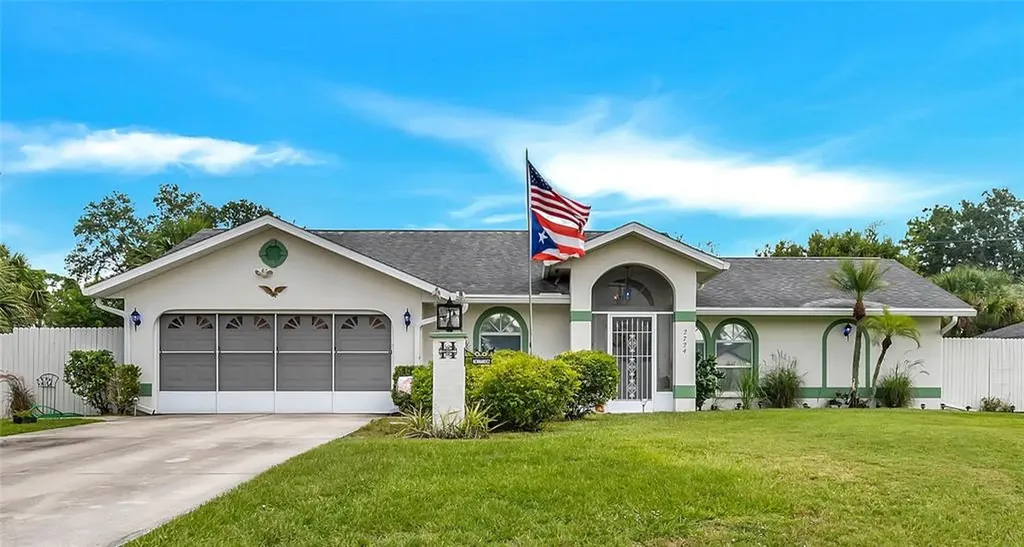 2724 W Price Boulevard North Port FL 34286
