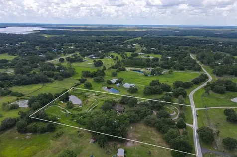 6211 Singletree Trail Sarasota FL 34241