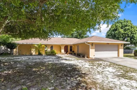 7312 Claries Drive Sarasota FL 34243