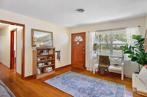 800 Hickory Avenue Leesburg FL 34748