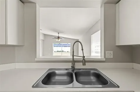 6024 40th Avenue W Bradenton FL 34209