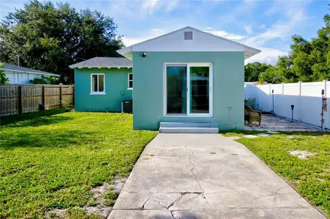 6216 Burlington Avenue N St Petersburg FL 33710