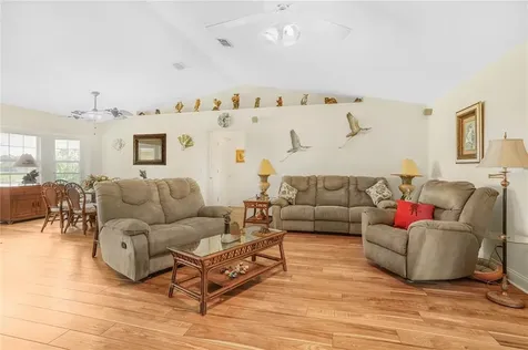 6890 SE 103rd Street Belleview FL 34420