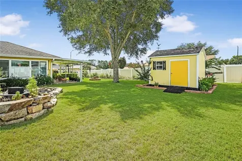 6890 SE 103rd Street Belleview FL 34420