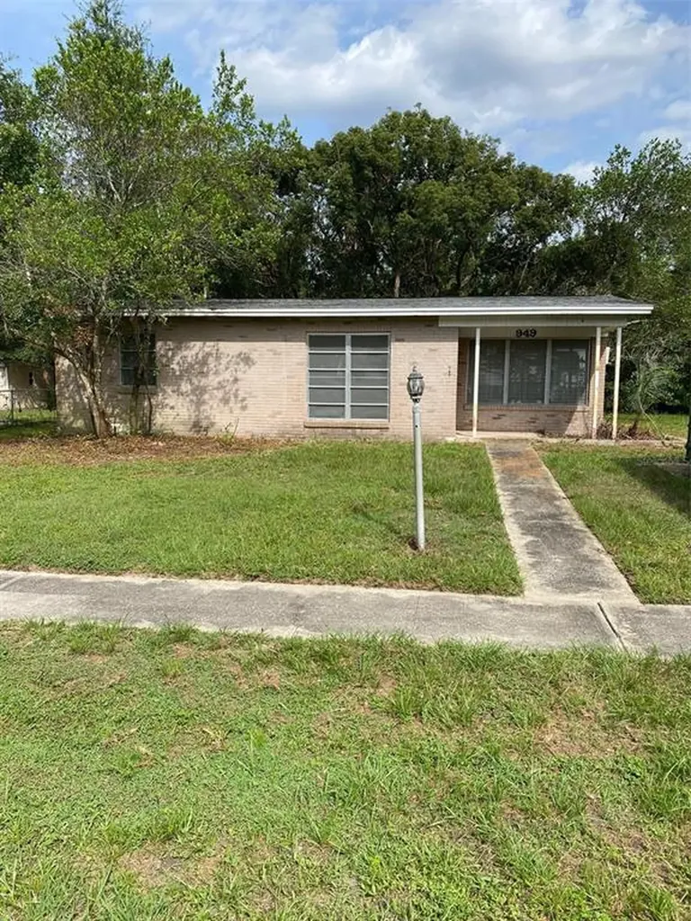 949 N Village Drive Deltona FL 32725