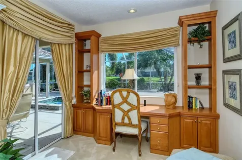6923 Treymore Court Sarasota FL 34243