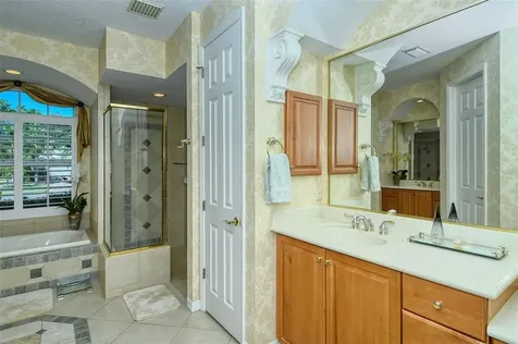 6923 Treymore Court Sarasota FL 34243
