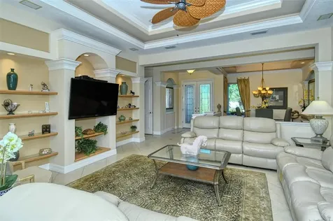 6923 Treymore Court Sarasota FL 34243