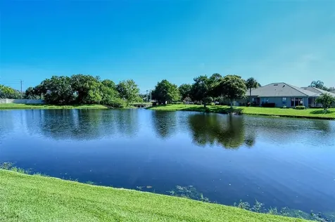 6923 Treymore Court Sarasota FL 34243
