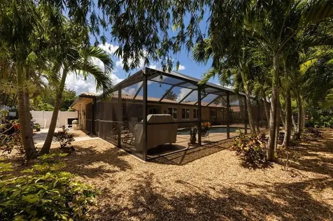 7428 Biltmore Drive Sarasota FL 34231