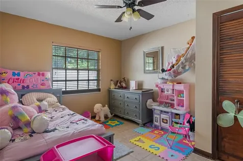 1042 Mccormick Drive Deltona FL 32725