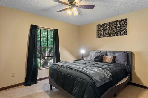 1042 Mccormick Drive Deltona FL 32725