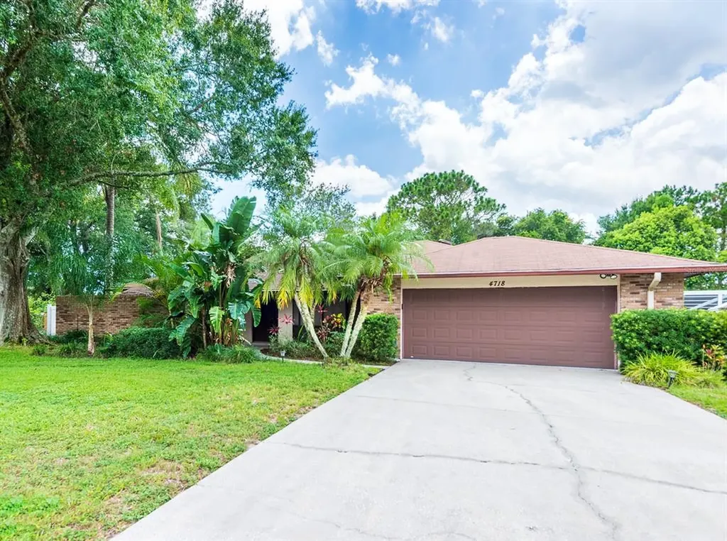 4718 Windflower Circle Tampa FL 33624