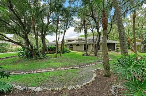 902 Drakeswood Court Sarasota FL 34232