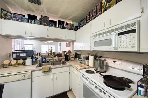 6228 Bayside Key Drive Tampa FL 33615