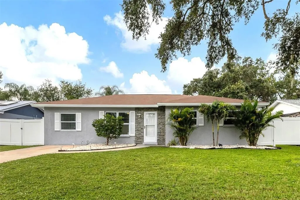 5453 Winewood Drive Sarasota FL 34232